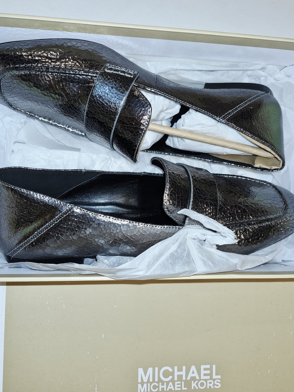 Michael Kors Women’s Metallic Black Loafers Size 7.5